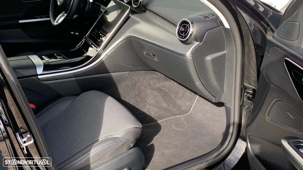 Mercedes-Benz C 300 e Avantgarde - 27