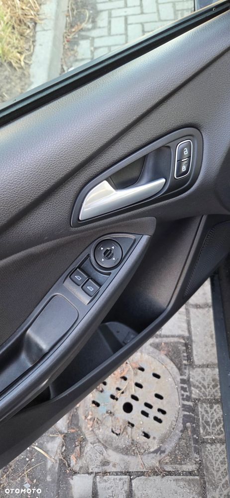 Ford Focus - 24