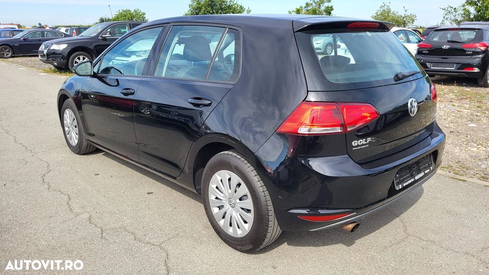 Volkswagen Golf - 5