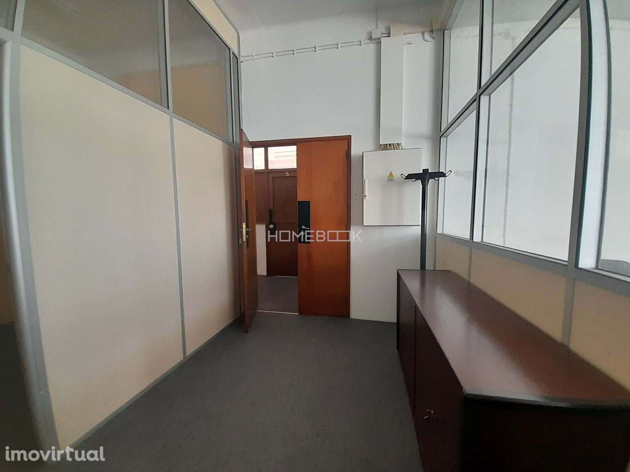 Escritórios no centro de Mafra - Grande imagem: 3/12