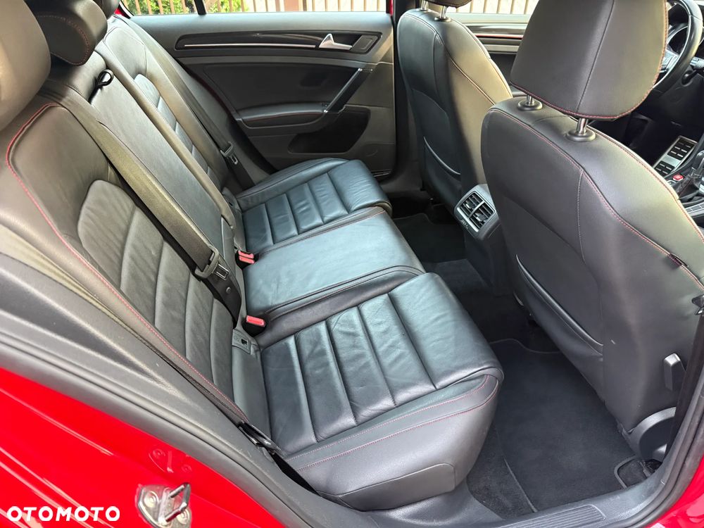 Volkswagen Golf VI 2.0 TSI GTI DSG - 26