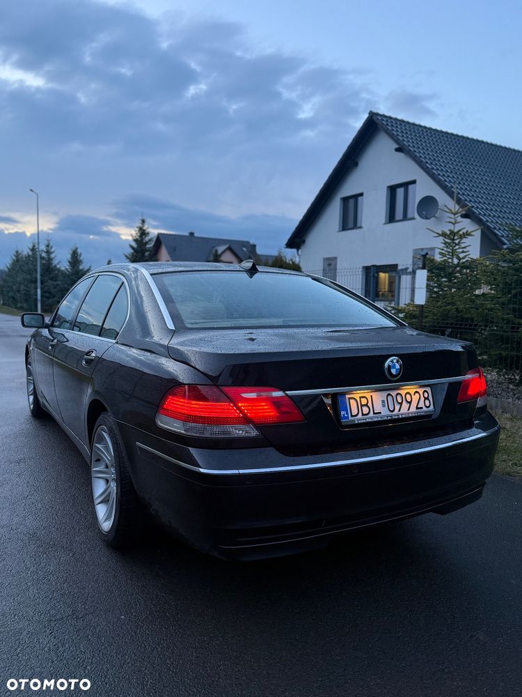 BMW Seria 7 740i L - 4