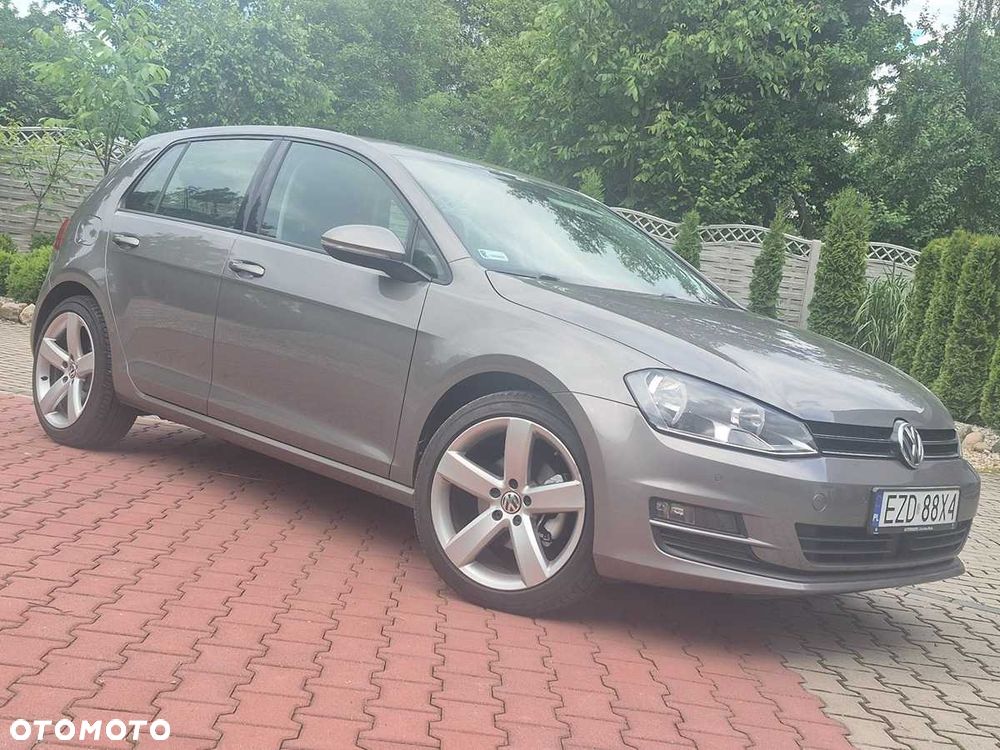 Volkswagen Golf - 1