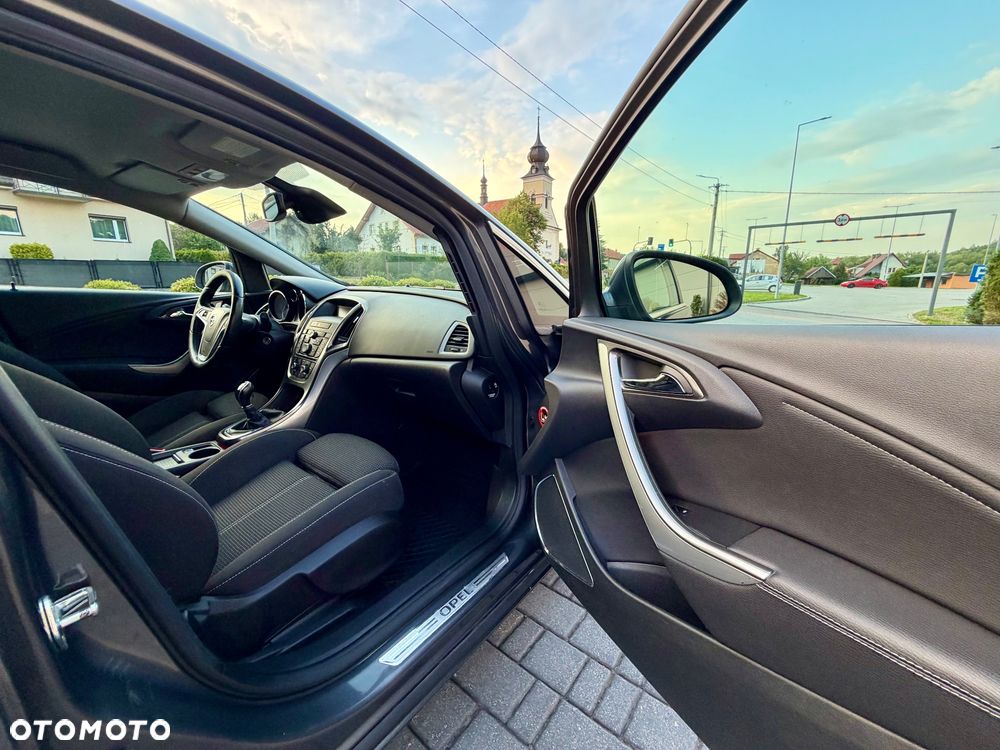 Opel Astra 1.4 Turbo Cosmo - 33