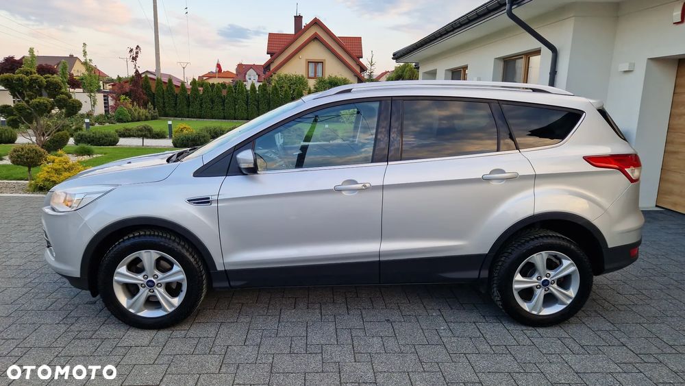 Ford Kuga 1.6 EcoBoost 2x4 Titanium - 24