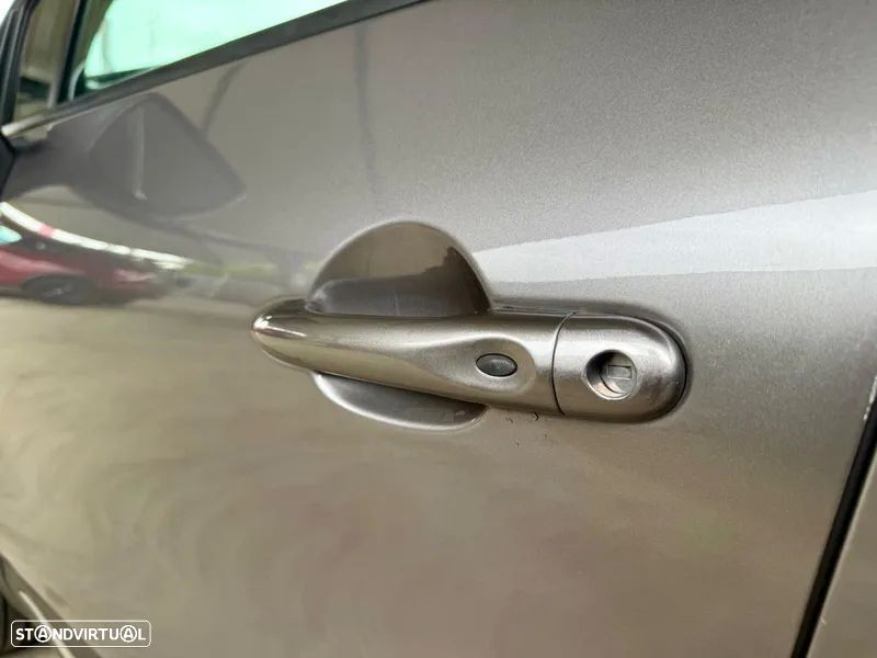 Renault Captur 1.5 dCi Exclusive - 17