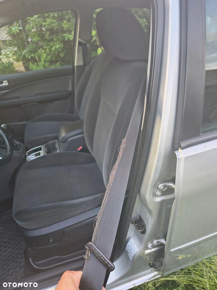 Ford C-MAX - 12
