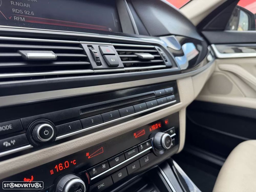 BMW 518 d Line Luxury - 35