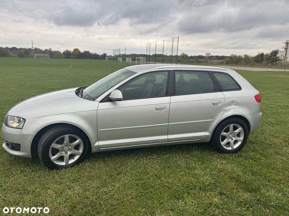 Audi A3 Sportback 1.4 TFSI S tronic Ambiente - 4