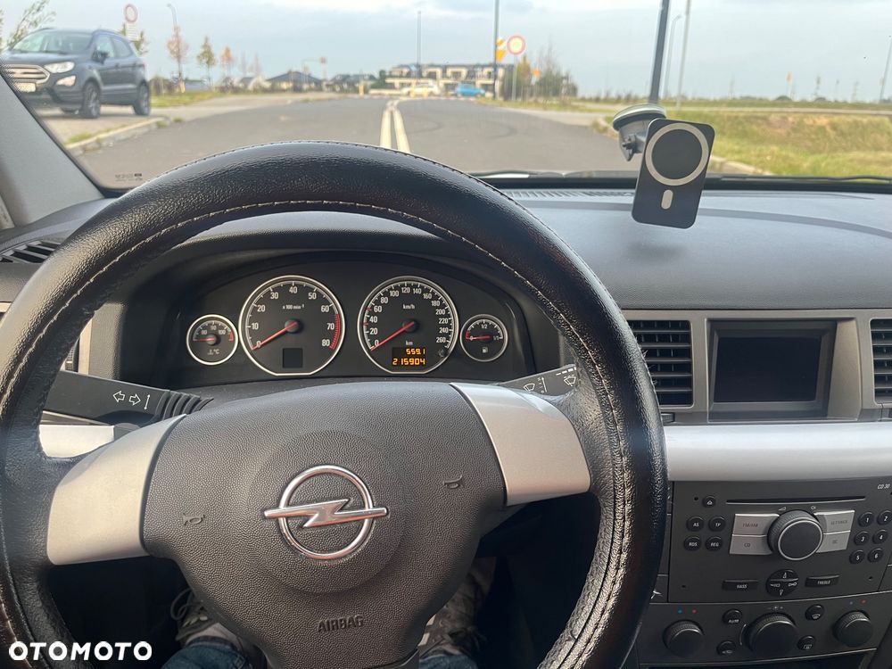 Opel Vectra 1.8 Essentia - 11