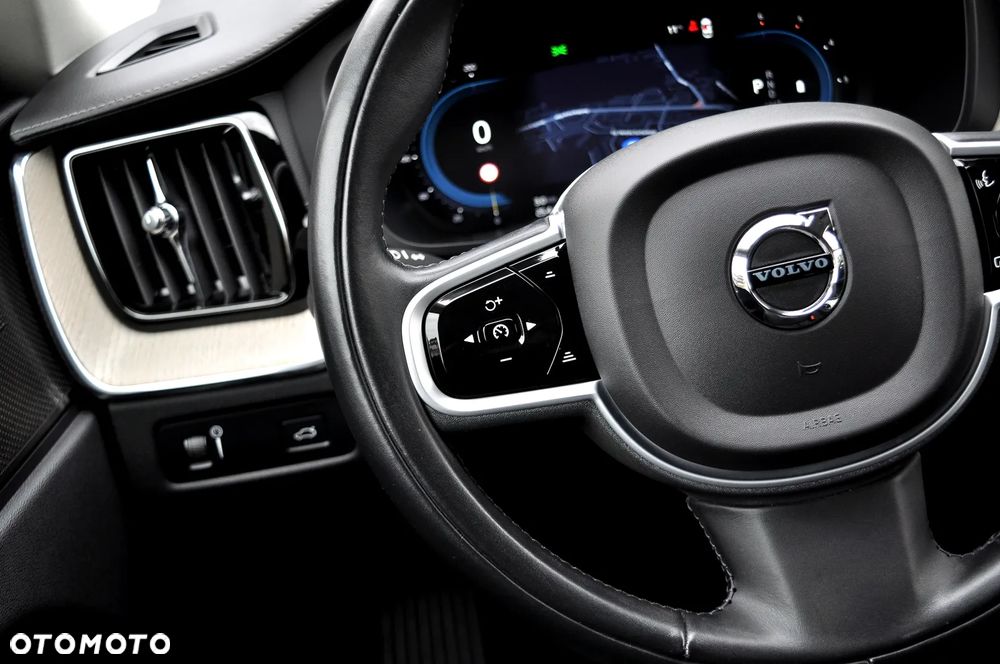 Volvo XC 60 B4 D AWD Geartronic Inscription - 27