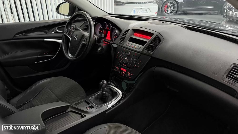 Opel Insignia Sports Tourer - 16