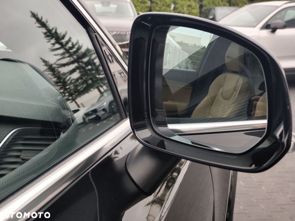 Volvo XC 90 - 13
