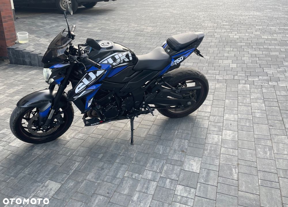 Suzuki GSX - 4