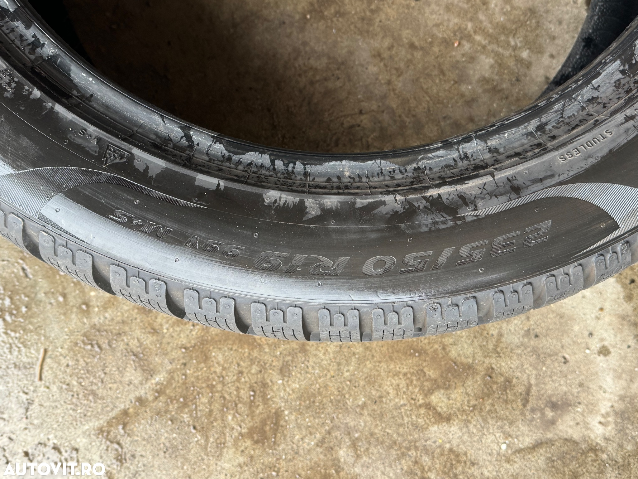 Vând 4 anvelope 235/50/19 Pirelli de iarnă ca noi - 7