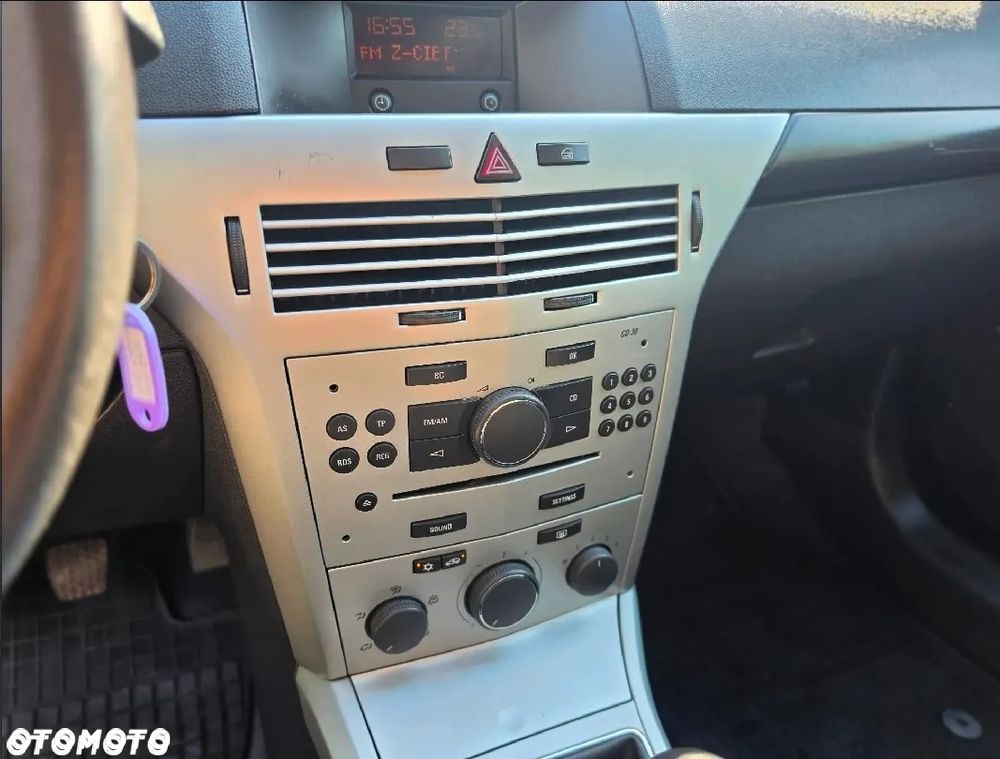 Opel Astra 1.4 Enjoy - 26