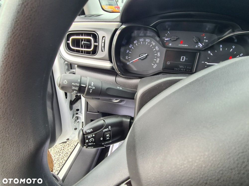 Citroën C3 1.2 PureTech Shine - 19