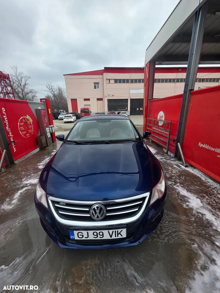 Volkswagen Passat - 1