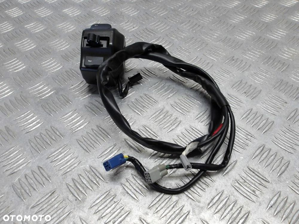 Przełącznik przyciski świateł lewe YAMAHA XV 1900 ROADLINER/STRATOLINER 06-14r   PN. 1D7-83972-01 - 1
