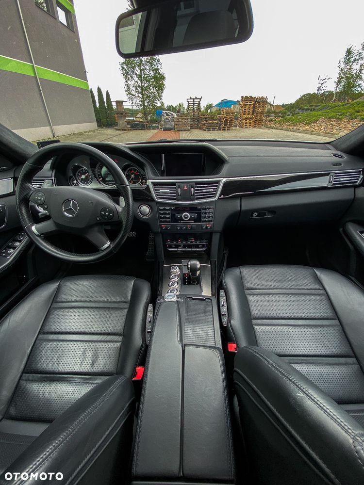 Mercedes-Benz Klasa E 63 AMG - 22
