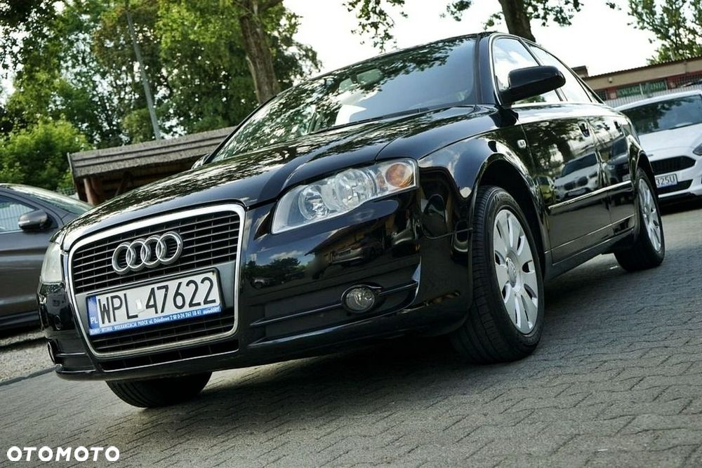 Audi A4 Limousine - 1
