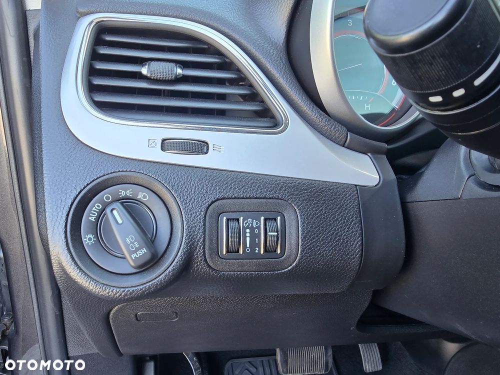 Fiat Freemont 2.0 Multijet 16V DPF Automatik Allrad Cross - 19