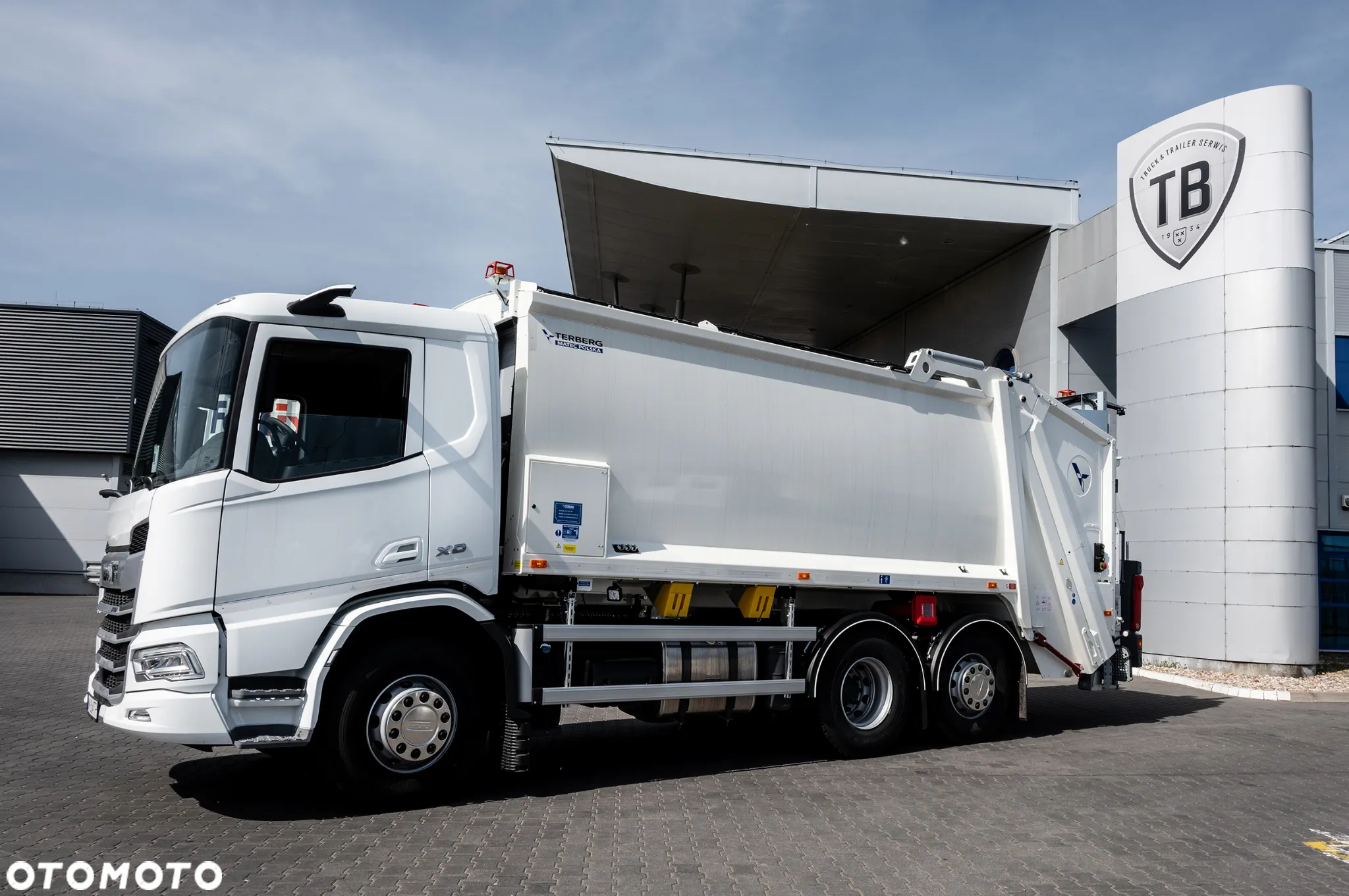 DAF XD 340 FAN 6x2 śmieciarka - 4
