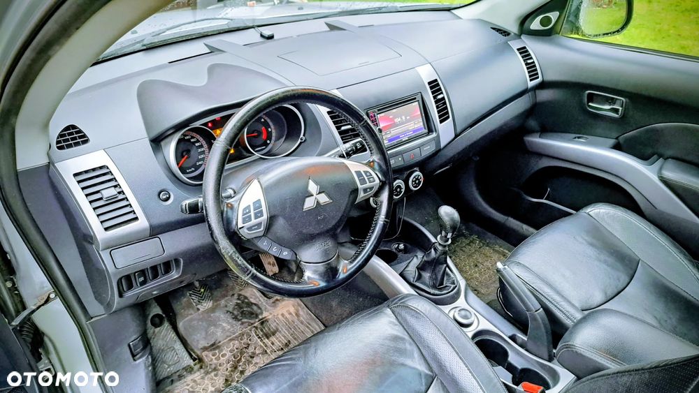 Mitsubishi Outlander 2.0 DID Intense + - 7