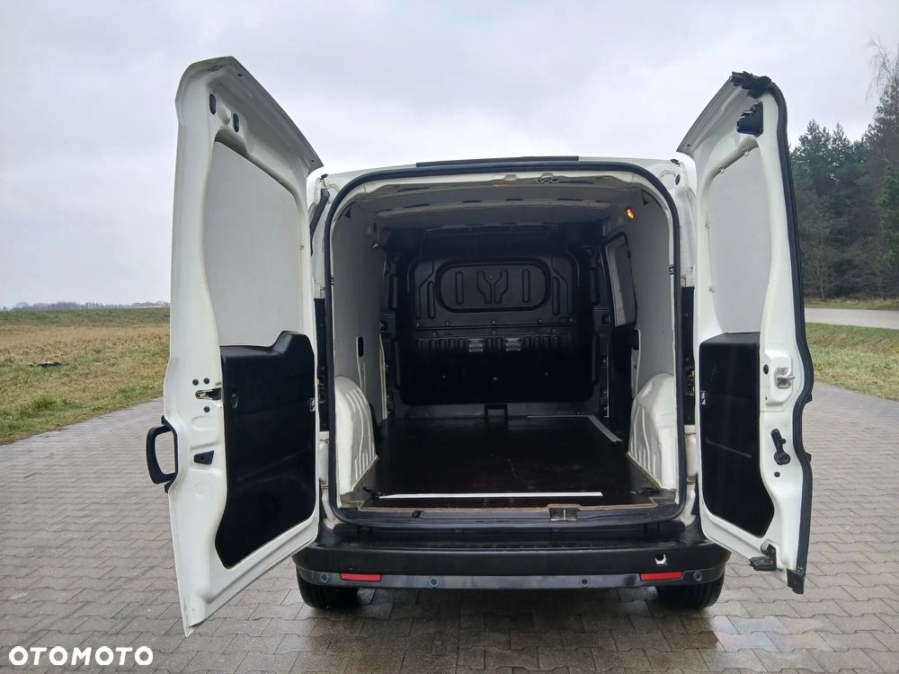 Opel COMBO - 14