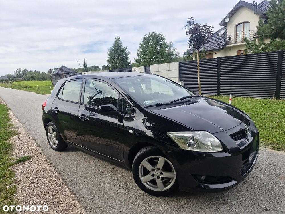 Toyota Auris 1.6 VVT-i Executive - 1
