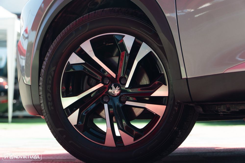 Peugeot 2008 1.2 PureTech Allure - 9