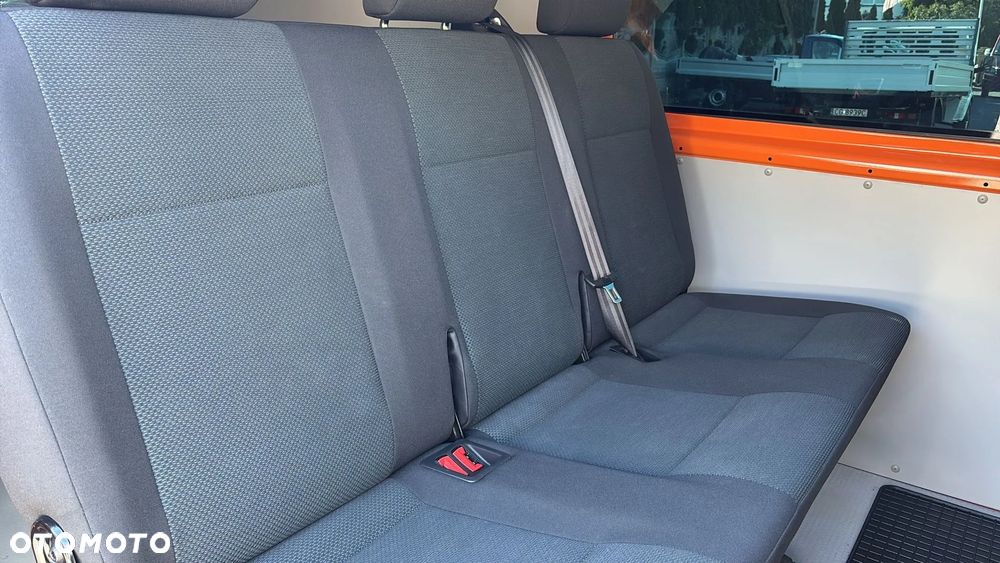 Volkswagen Transporter - 22