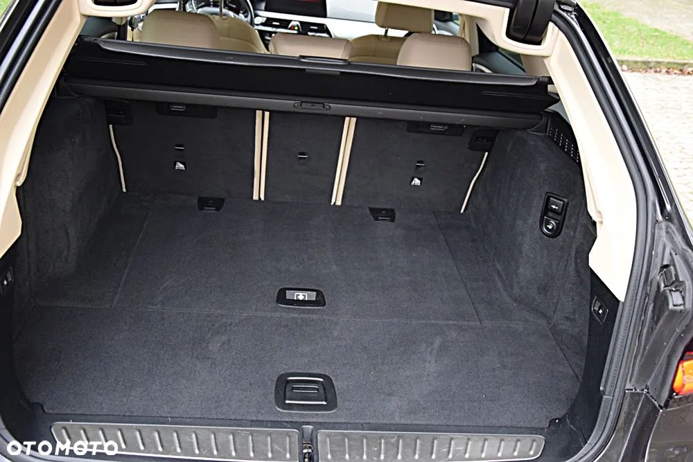 BMW Seria 5 520d M Sport sport - 25