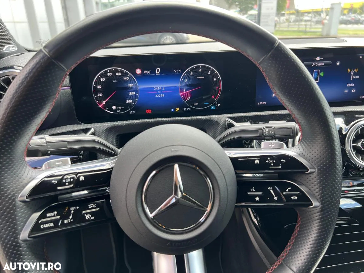 Mercedes-Benz A 220 4MATIC Sedan Aut. - 11