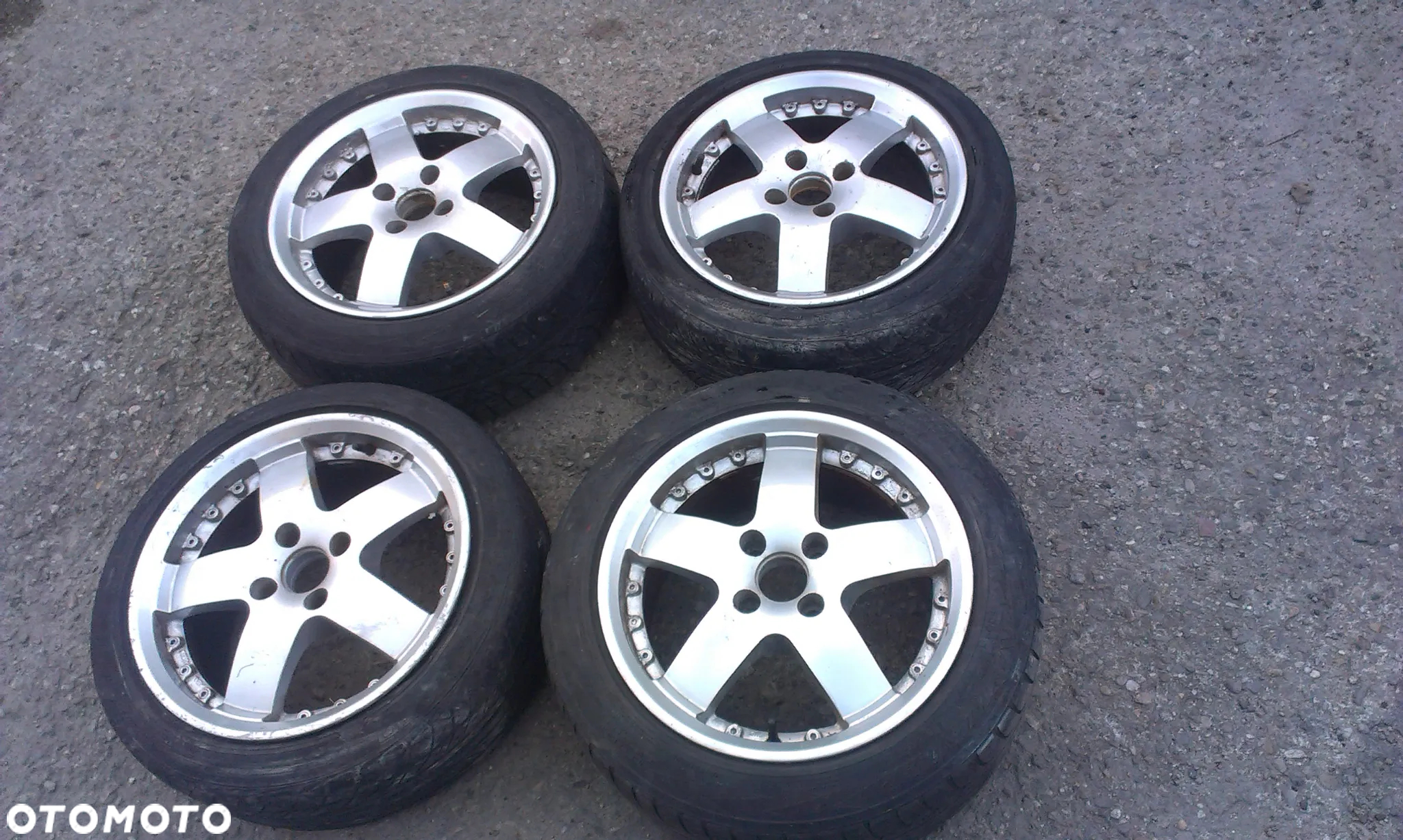 15” - ALU felgi - 4x100 r15 cali - Aluminiowe : Toyota Aygo Yaris Corolla Kia Suzuki Swift Hyundai i20 , i10 , VW polo golf , Seat , Opel , Renault Clio Nissan Note Dacia Sundero Dokker - stan: BDB + GWARANCJA !! + możliwy  MONTAŻ !! - 2