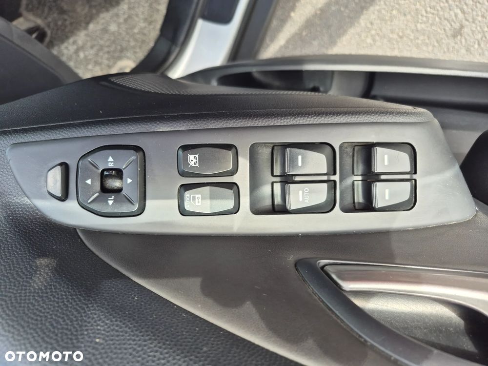 Hyundai ix35 2.0 CRDi 4WD Automatik Premium - 14