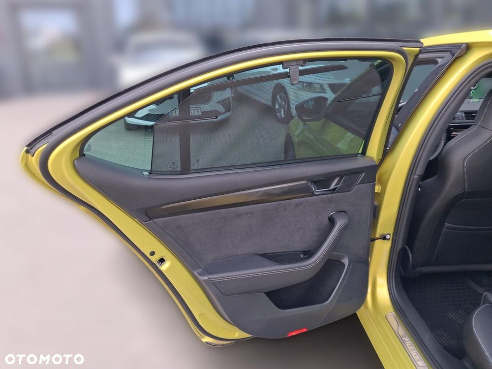 Skoda Superb 2.0 TDI SCR 4x4 Sportline DSG - 18