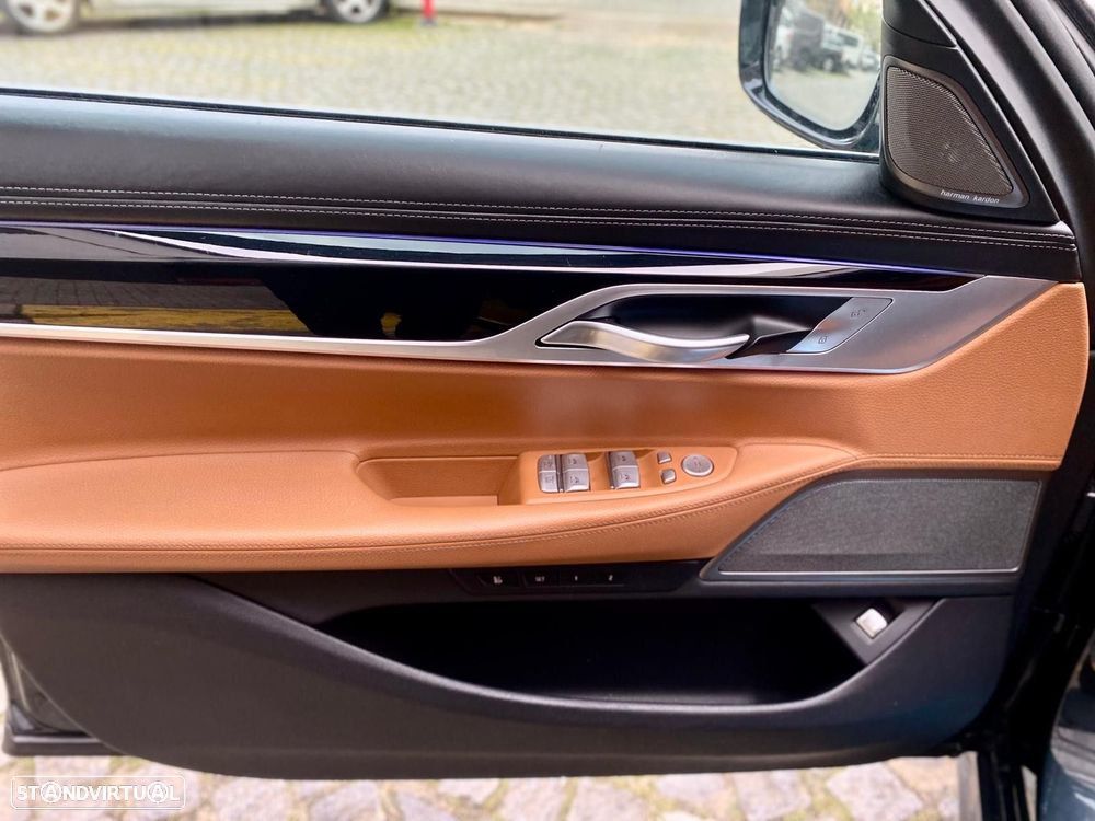 BMW 750 d xDrive Pack M Auto - 12