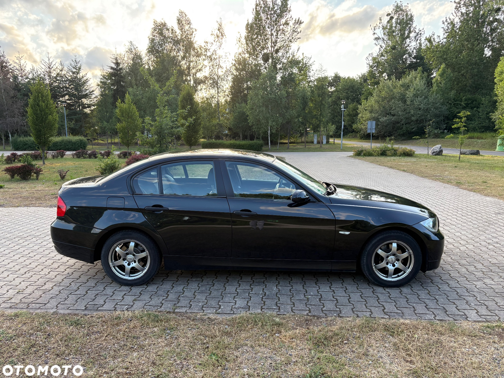 BMW Seria 3 318i - 7