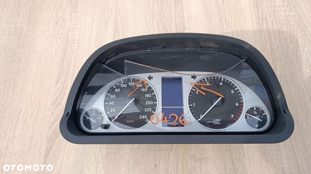 LICZNIK ZEGARY BENZYNA MERCEDES A W169 A1695409148 - 1
