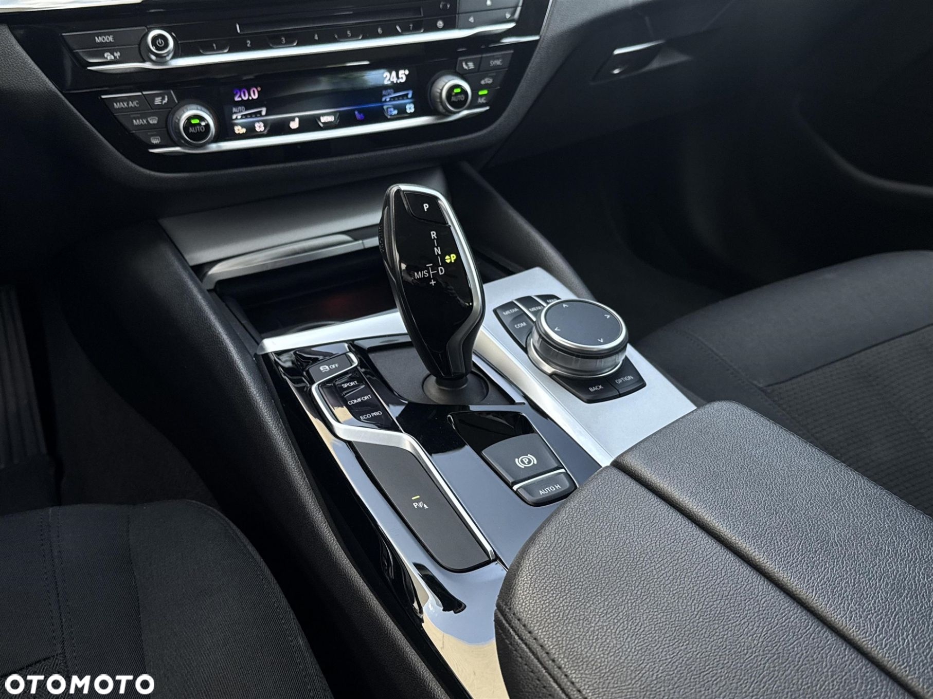 BMW Seria 5 520d - 14