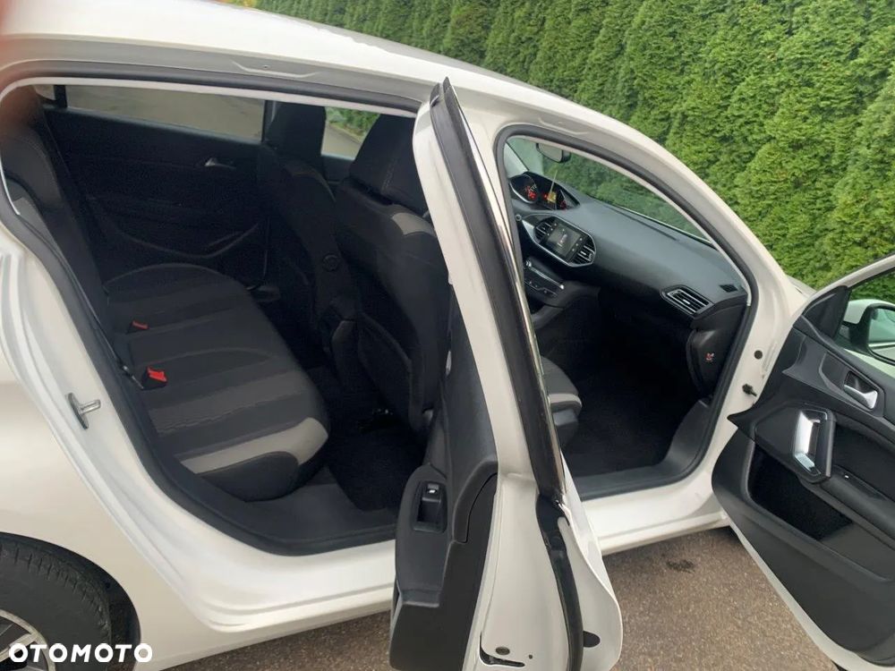 Peugeot 308 PureTech 110 Stop & Start Style - 13