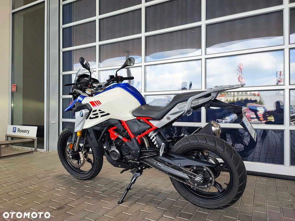 BMW G - 7
