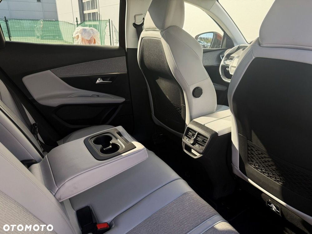 Peugeot 3008 1.2 PureTech Allure S&S EAT8 - 25