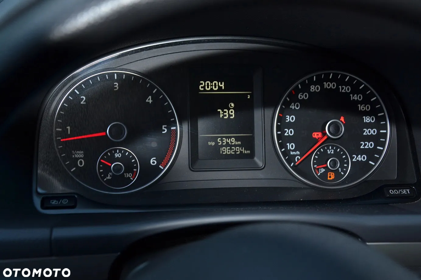 Volkswagen Touran 1.6 TDI DPF BlueMot Comfortline - 14