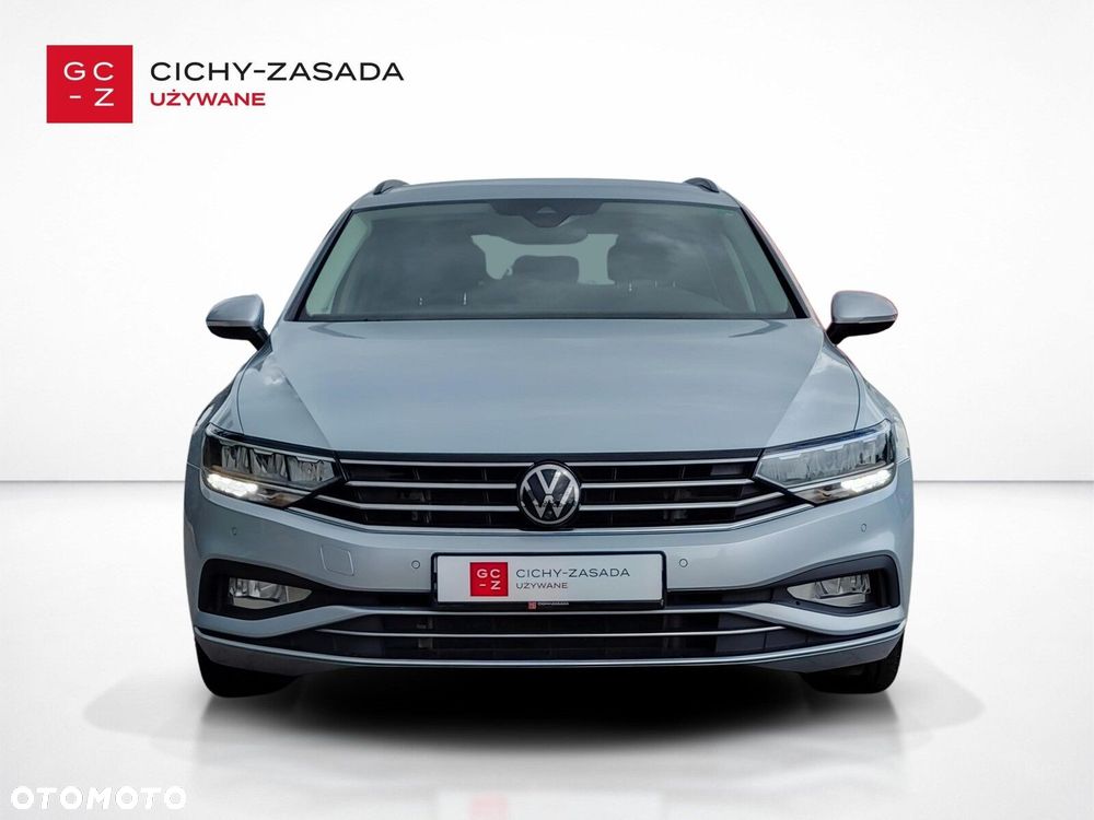 Volkswagen Passat - 8