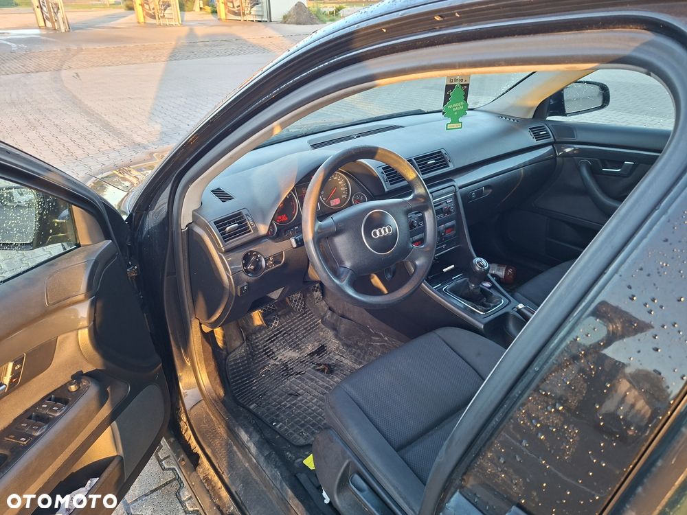 Audi A4 Limousine - 6