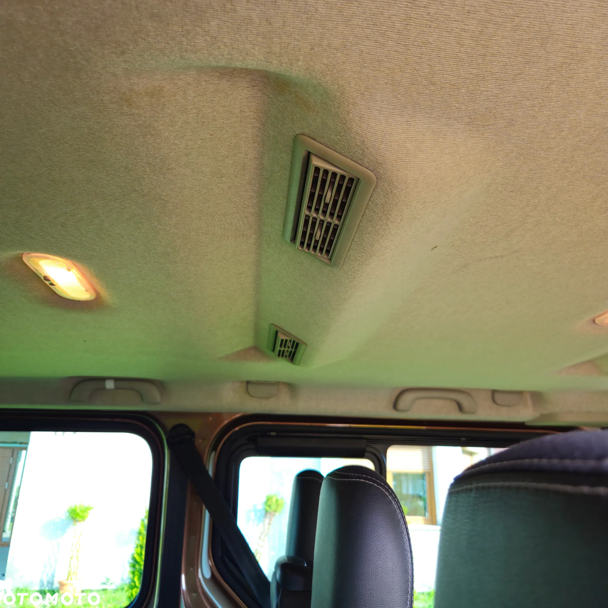 Opel Vivaro - 10