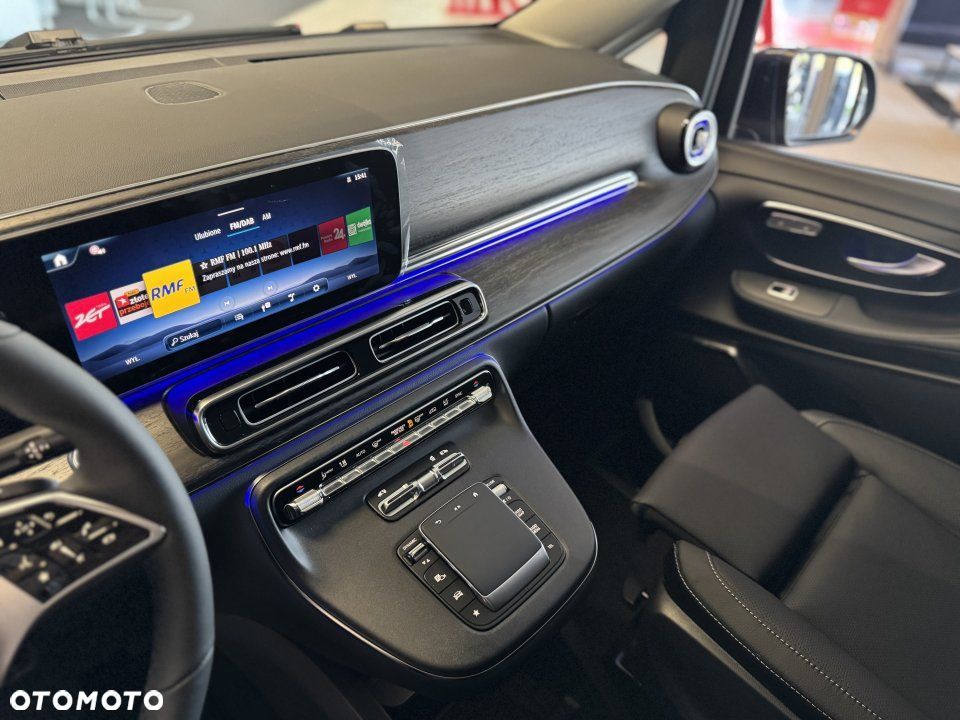 Mercedes-Benz Klasa V - 15