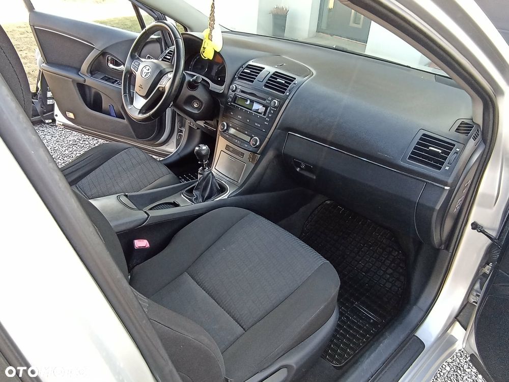 Toyota Avensis 2.0 D-4D - 9